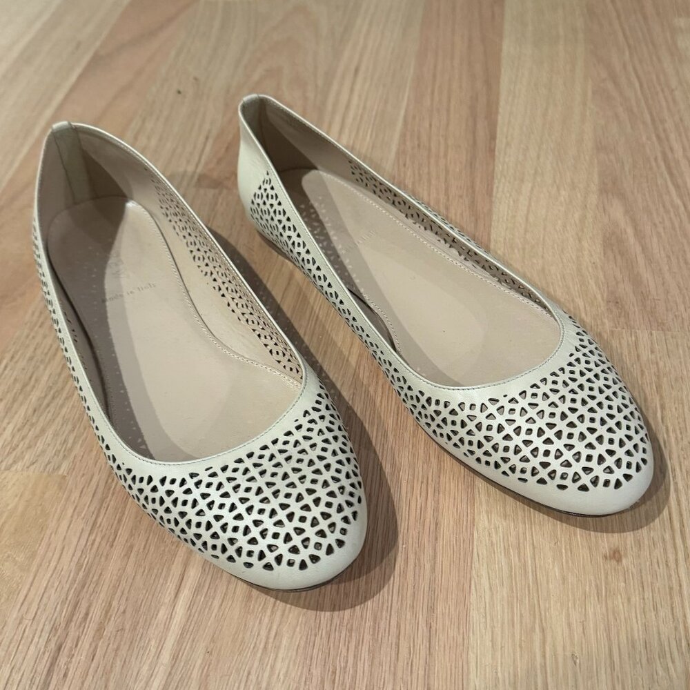 J. Crew Nora Ivory Leather Perforated Closed Toe Ballet Flats SZ 9